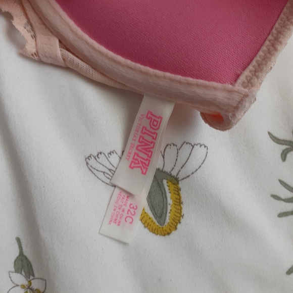 ❤ Peach Pink And Gold Foil VS PINK Date Bra 32C - Picture 7 of 9
